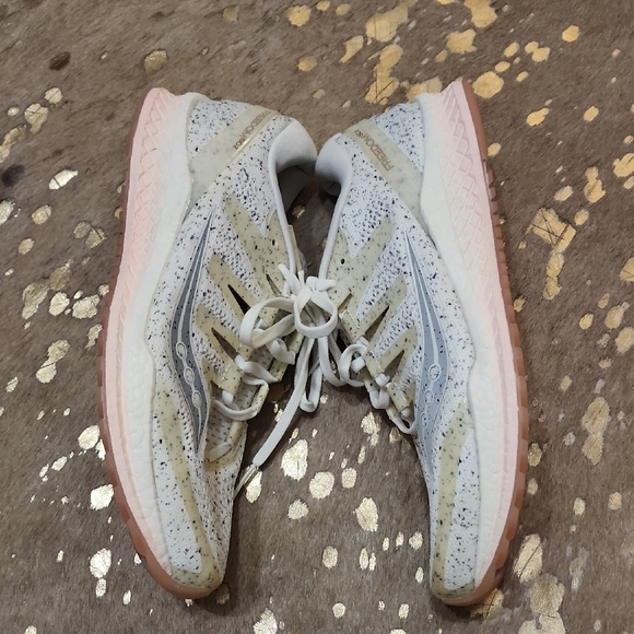 Saucony Women's Freedom ISO 2 Running Shoes - White and Pink - Picture 4 of 8